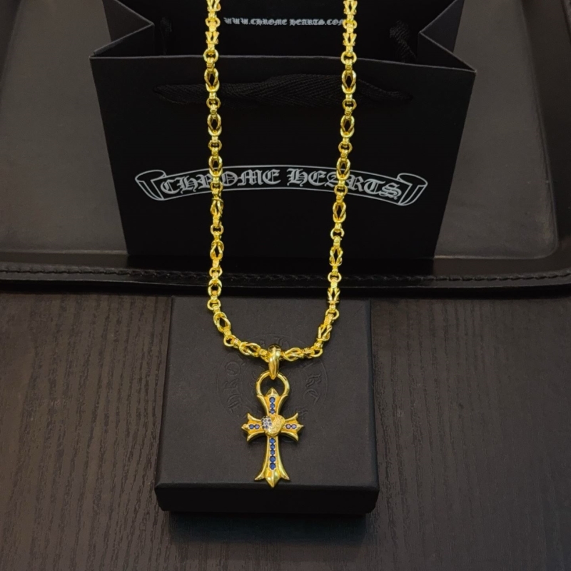 Ch*0me He**ts necklaces